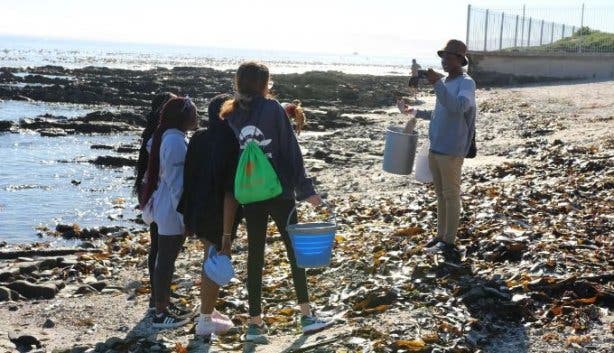 Two Oceans Aquarium beach clean up