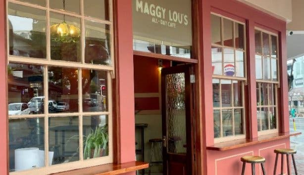 MaggyLou_entrance